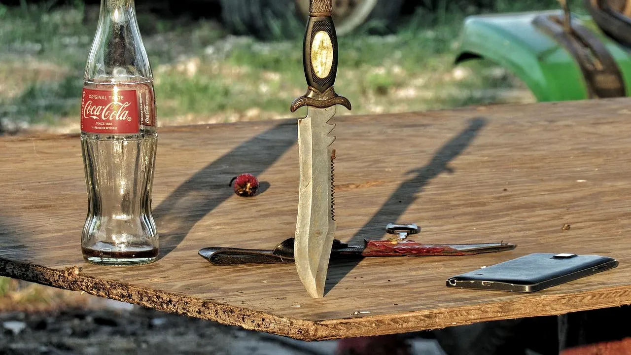 Un adolescent de 14 ani a fost  înjunghiat în plină stradă de un alt copil, în Craiova