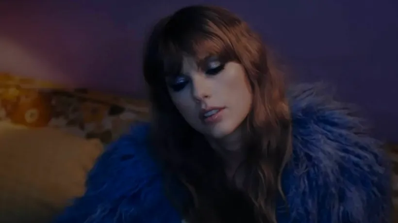 Taylor Swift a lansat cel de-al 10-lea album de studio intitulat „Midnights”
