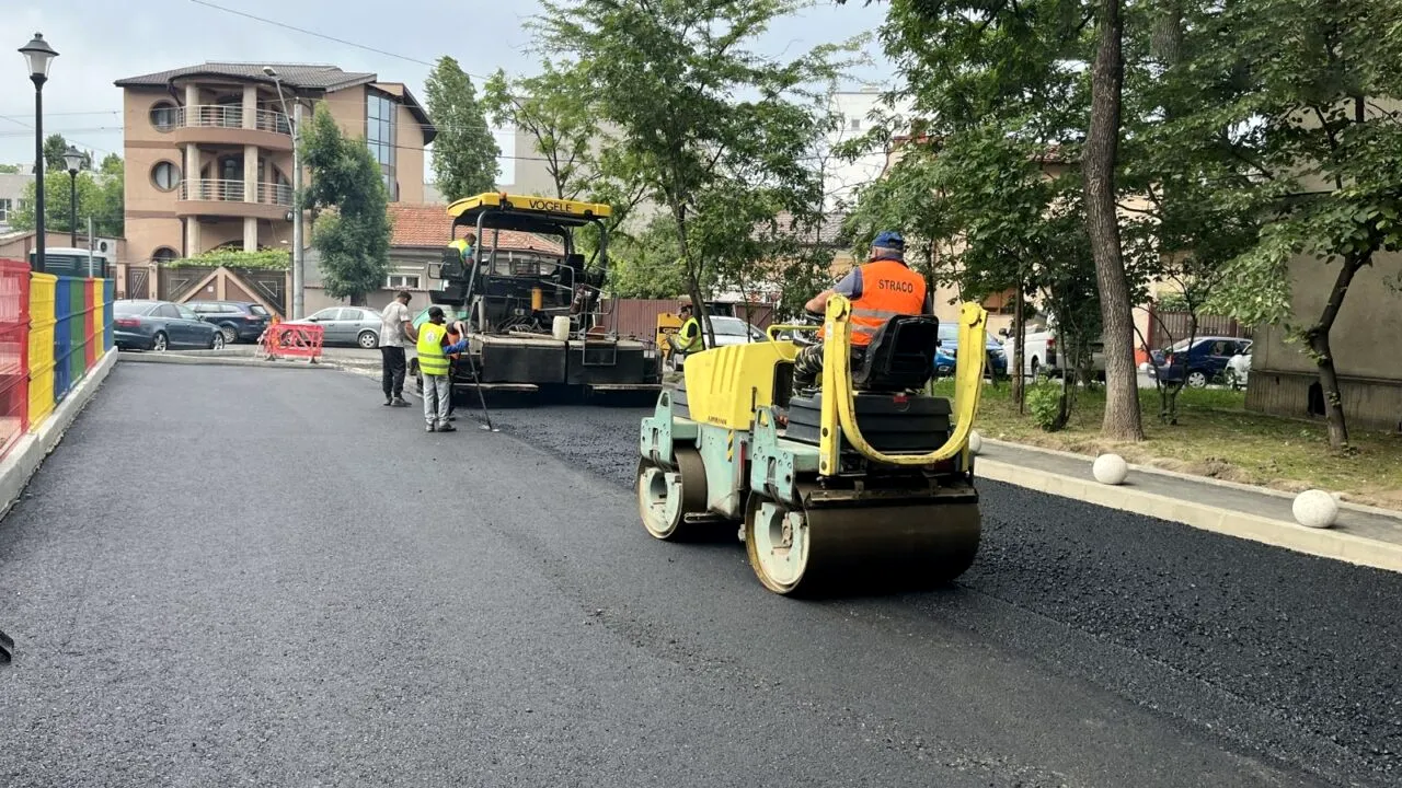 370 de blocuri din Sectorul 5 vor fi reabilitate termic / Primarul Piedone a semnat contractele de mandat