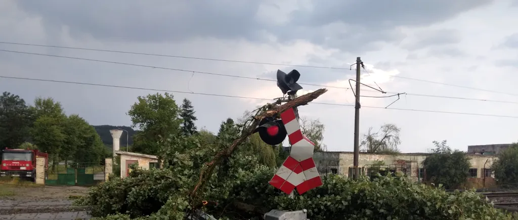 Traficul feroviar din Cluj, afectat din cauza condițiilor meteo extreme