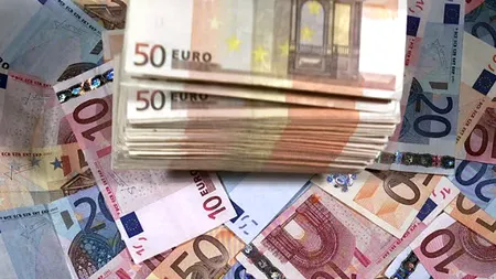 Acest tânăr își aștepta pe card salariul pentru 2 zile de muncă. Când s-a dus la bancă nu i-a venit să creadă câți bani avea