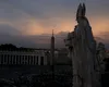 Emmanuel Macron și Volodimir Zelenski și-au anunțat prezența la FUNERALIILE Papei Francisc