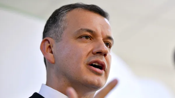 Eugen Tomac, la 87 de ani de la semnarea Pactului Ribbentrop – Molotov: Parlamentul României are obligația să condamne aceste crime