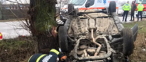 Cinci persoane au fost rănite, după ce mașina în care se aflau s-a răsturnat pe un drum din Ialomița. Câte victime au ajuns la spital