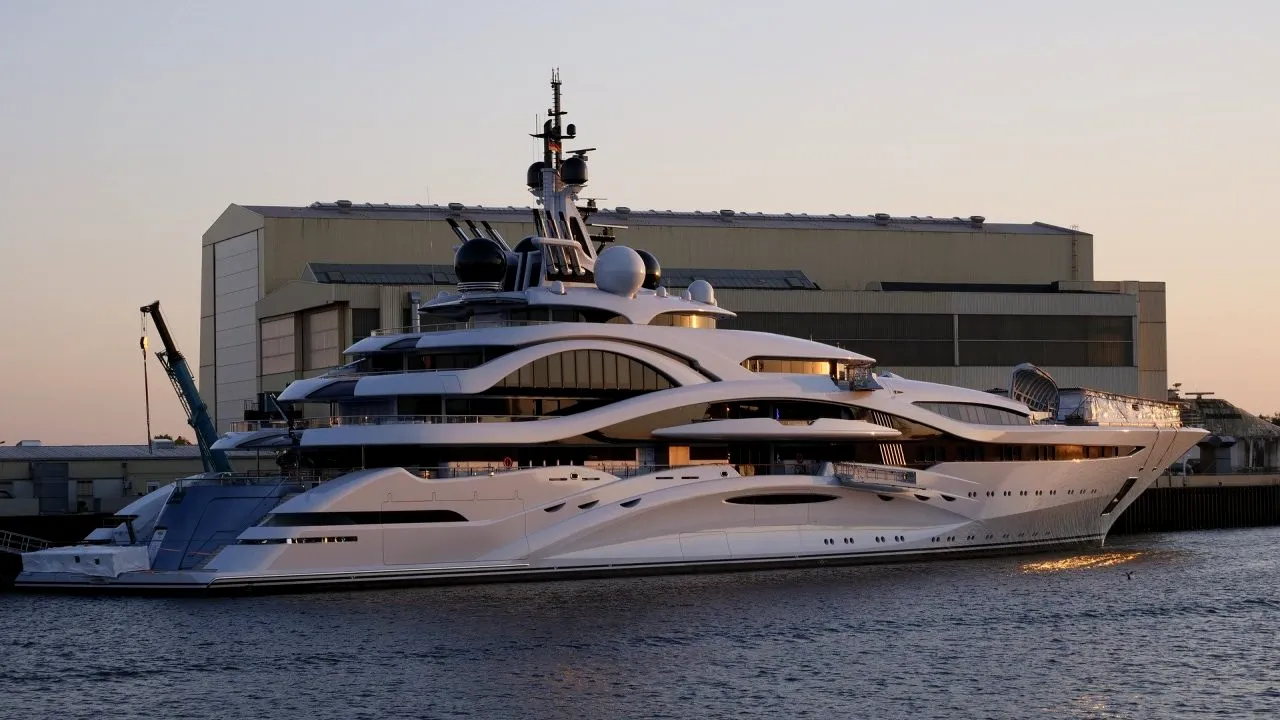 De ce își mută miliardarii ruși iahturile de lux în Maldive. „Nirvana” și „Titanul” au acostat deja în insulele din Oceanul Indian