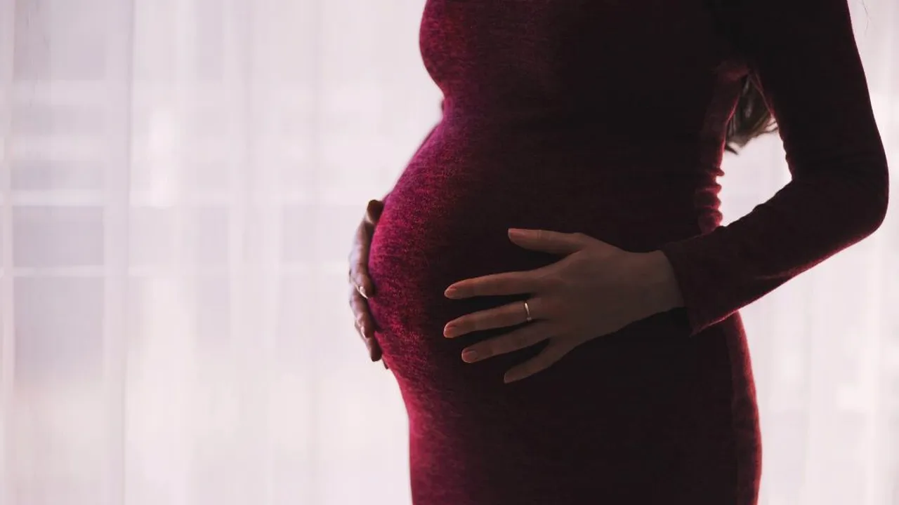 O gravidă, cu plămânii afectați în proporție de 80%, povestește coșmarul prin care a trecut: Mi-au pus masca de oxigen că nu mai puteam să respir. Toată lumea s-a luptat pentru mine