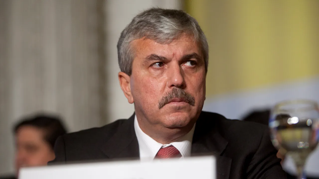 Ministrul Nica, jurnaliștilor: Nu știți cum e cu licitațiile în România? Au dus la situații de tot râsul