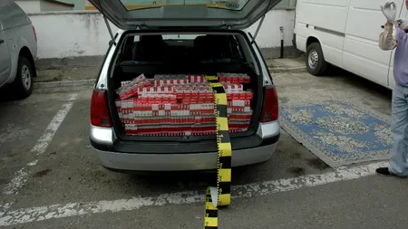 Suceava: Doi contrabandiști, reținuți la frontiera româno-ucraineană cu 8.000 de pachete cu țigări