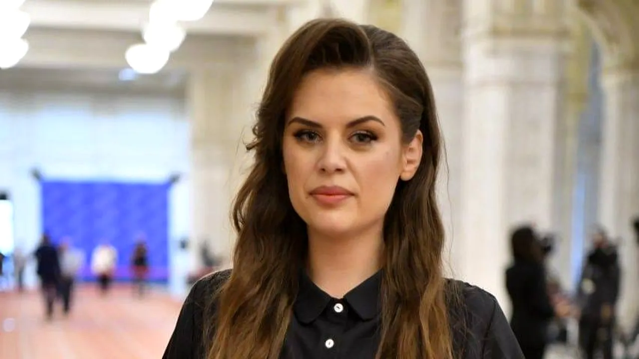 O deputată POT cere ”interzicerea imediată” a unei faimoase trupe rock. Explicația parlamentarei pentru petiția care a revoltat românii