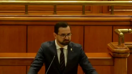 Adrian Chesnoiu a rămas fără imunitate. Fostul ministru, aplaudat în timpul ședinței | VIDEO