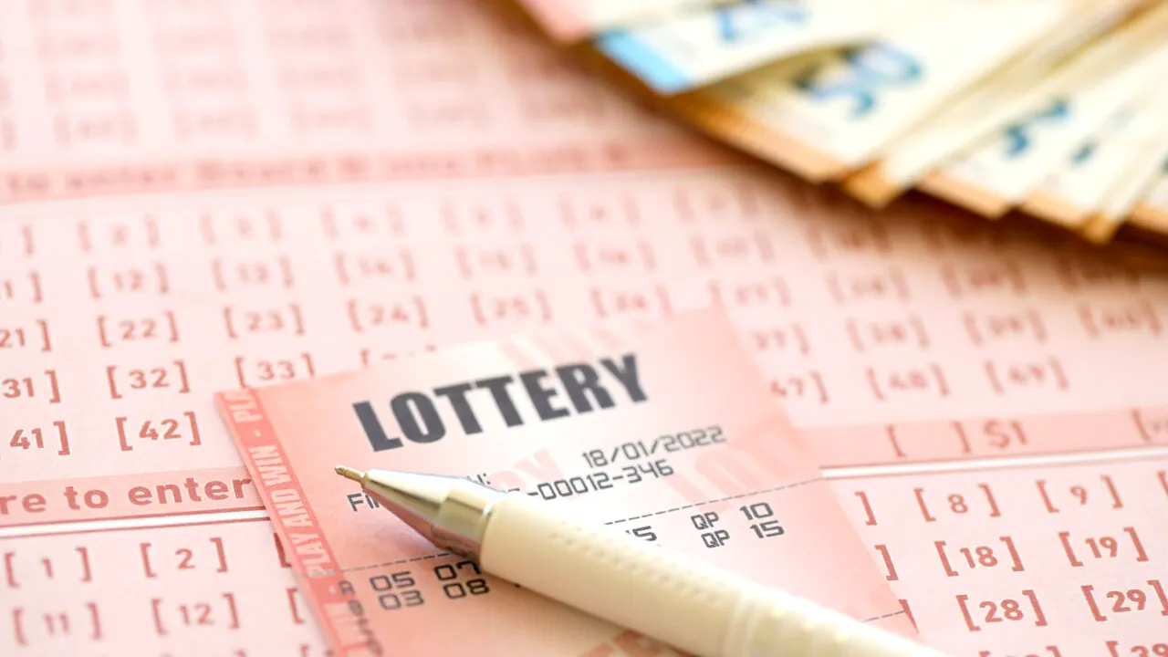 Bărbatul din Canada care a câștigat 3,6 milioane de dolari la LOTERIE susține că iubita lui a luat banii și a fugit