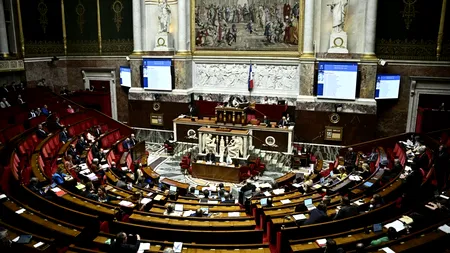 Financial Times: Bugetul de austeritate generează riscuri pentru economia FRANȚEI, cu impact asupra zonei euro