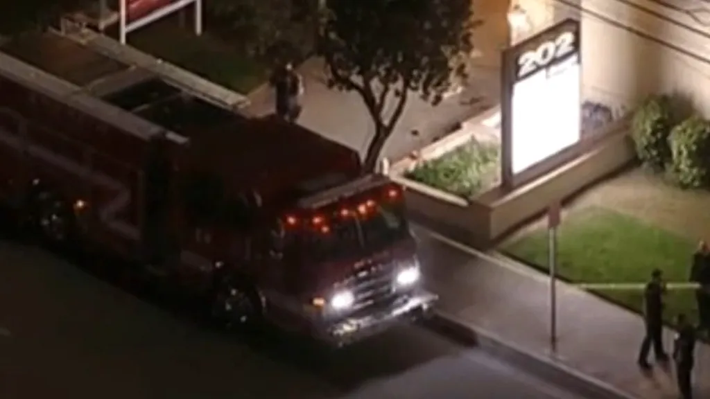 Masacru în California! Patru morți, printre care și un copil, după ce un atacator a deschis focul într-un complex din Orange County (VIDEO)