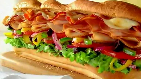 Dezvăluirile unui fost angajat. Care sunt produsele de evitat de la cel mai mare lanț de magazine fast-food din lume