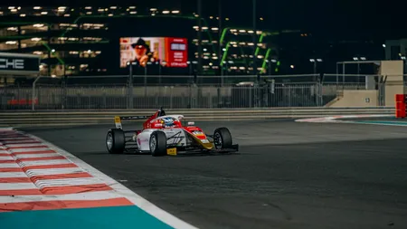 Debut IMPRESIONANT în Formula 4 pentru un pilot român! „Am reușit să mă adaptez la noile cerințe și să mă bucur de fiecare tură”