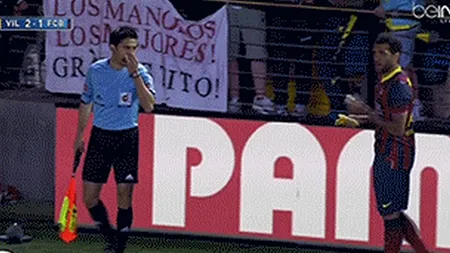 IMAGINEA ZILEI. Reacția unui fotbalist de culoare de la FC Barcelona, când un spectator i-a aruncat o banană pe teren. „Doar așa se poate reacționa la RASISM