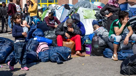 COPII sub 10 ani încearcă să se SINUCIDĂ într-o tabără de refugiați. Vezi condițiile de la MORIA, Grecia