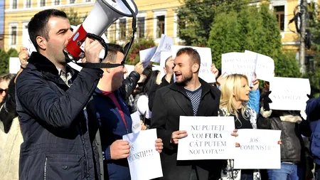 Decizia judecătorilor constituționali după ce 12 persoane, printre care un fost candidat, au cerut ANULAREA PRIMULUI TUR al prezidențialelor