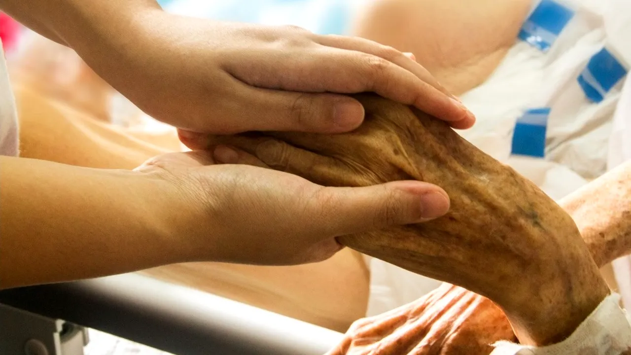 Ce SOARTĂ cruntă au avut acești doi frați: morți de cancer în aceeaşi zi, pe acelaşi pat de spital, la doar câteva ore distanță unul de altul!