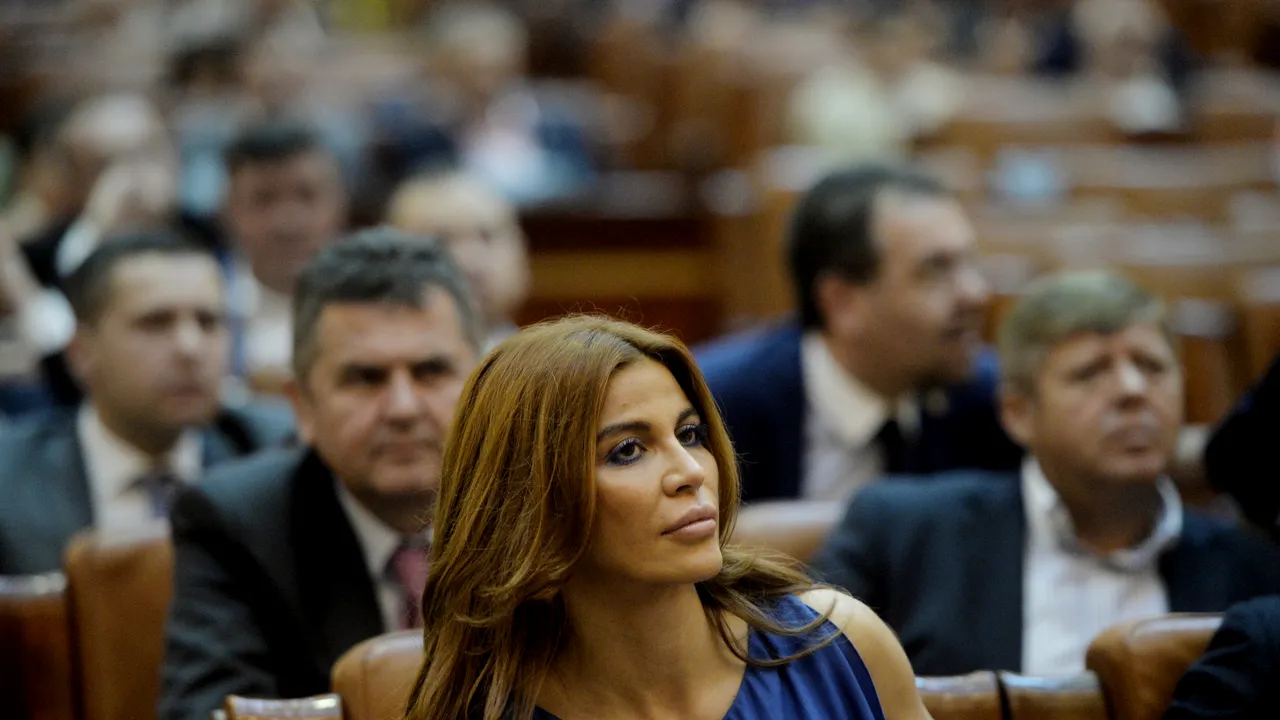 Andreea Cosma a făcut plângere la Poliție, după ce ar fi fost amenințată: Le-am spus că sunt suspiciuni că mesajele ar veni de la Negulescu 