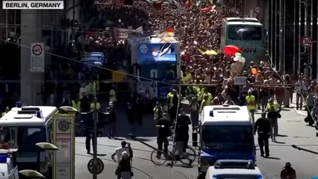 Scuiparea politicienilor este neconstituțională! Ce spune un ministru german, după un incident cu protestatarii