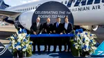 Premieră pentru TAROM. Un avion Boeing 737 MAX a intrat în flota companiei. Aeronava, denumită în memoria regretatului Mircea Lucescu