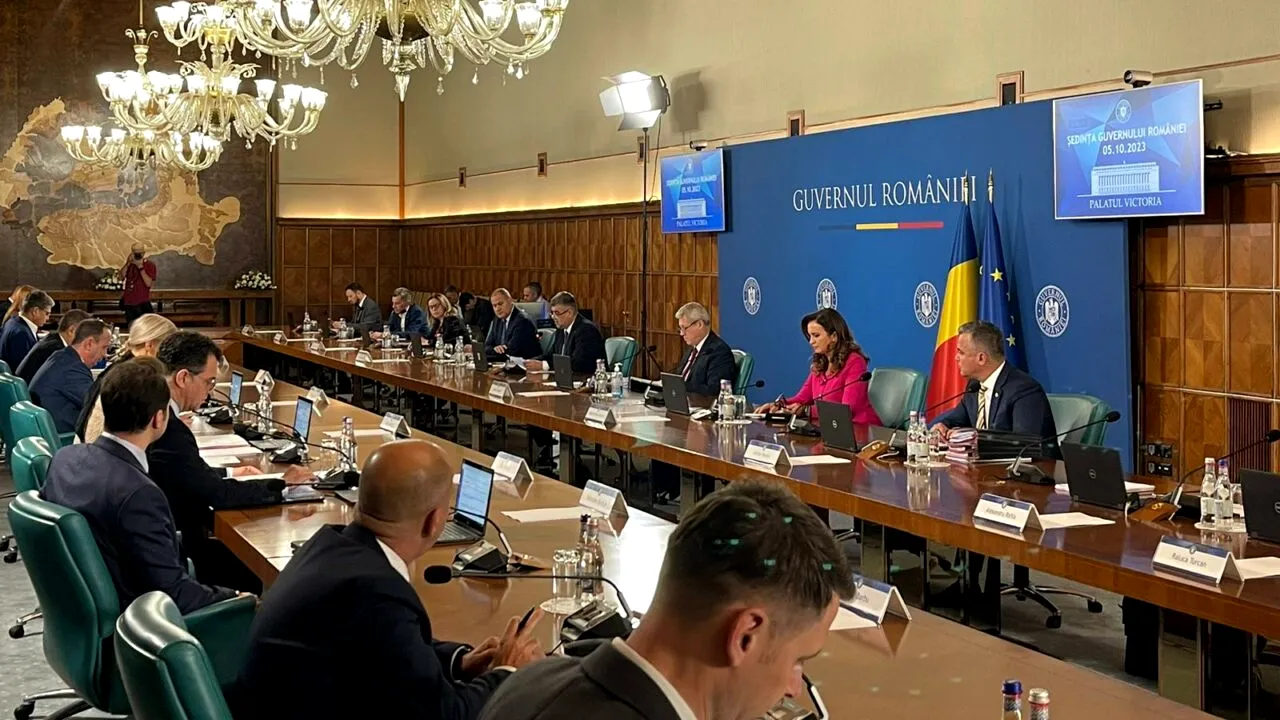 Se pune lacăt pe cheltuielile de la stat, cu excepții. De unde face Guvernul rost de bani, pe ultima sută de metri?