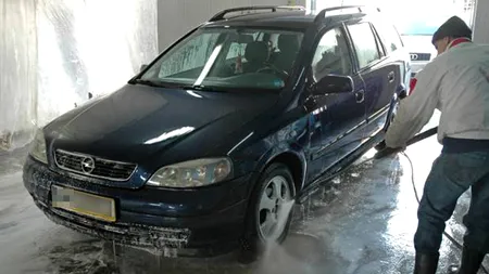 Cu Rolls-Royce-ul la SPĂLĂTORIA POPORULUI. Superofertă de campanie