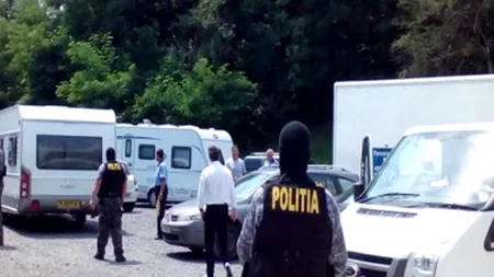 Un britanic și un irlandez suspectați de înșelăciuni în România, prinși și extrădați din Argentina