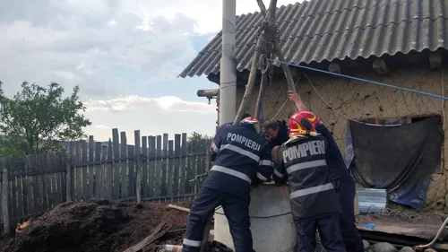 Tragedie cumplită în Vrancea. Trei bărbați au murit după ce au căzut într-o fântână adâncă de 20 de metri