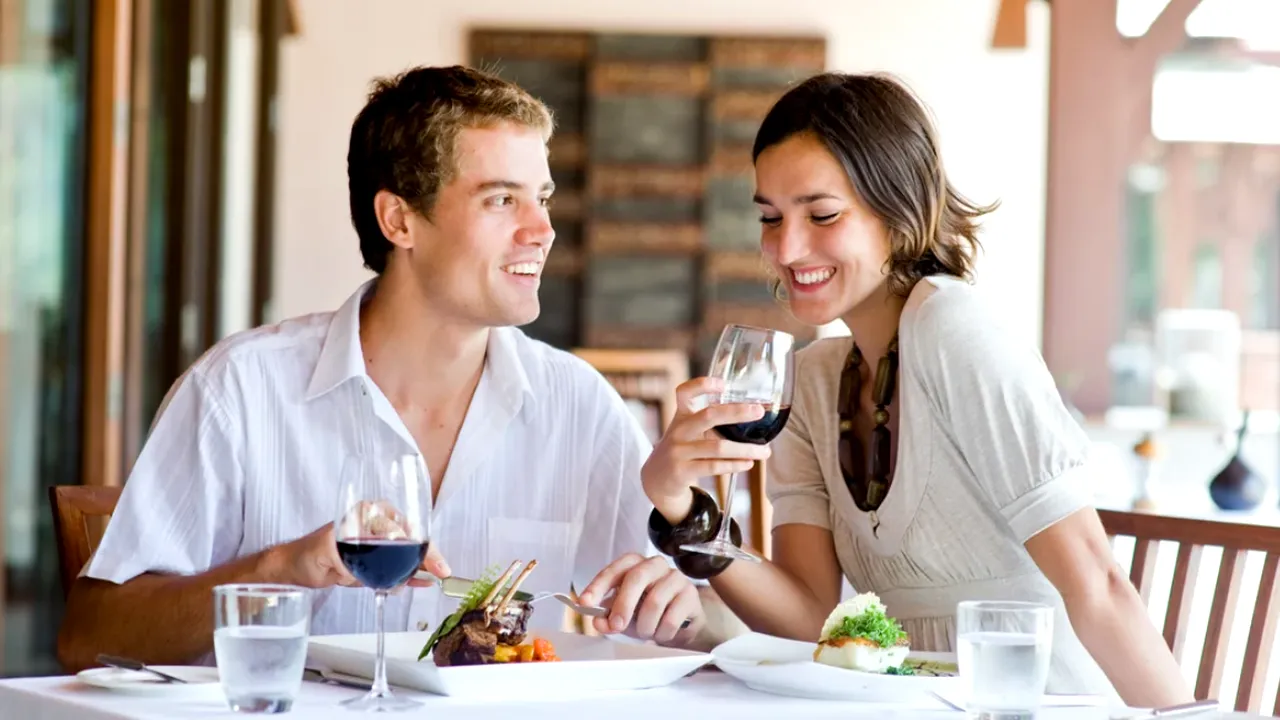 Poveste incredibilă din sudul Italiei. O reclamă la un restaurant a dus la destrămarea unui cuplu