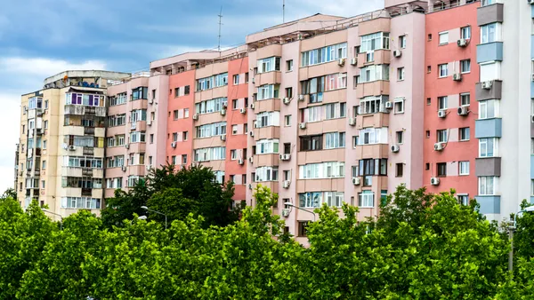 Gestul simplu care aduce o amendă de până la 3.000 de lei locatarilor de la bloc. Ce trebuie să comunice administratorului