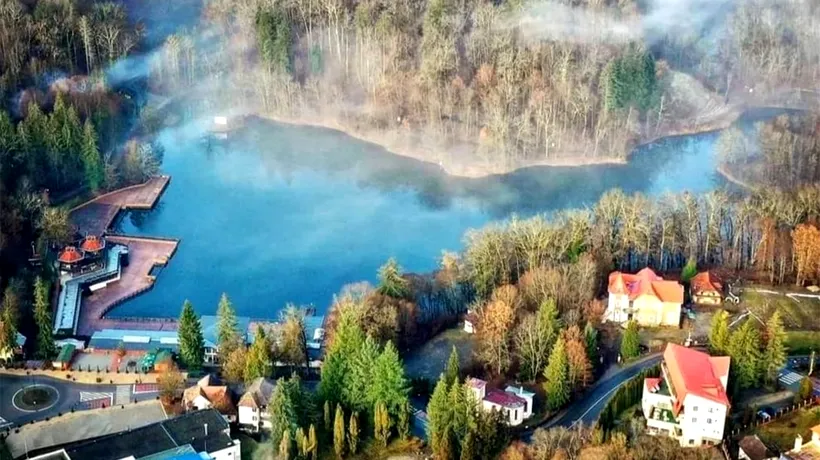Lacul de basm din România. Este UNIC în Europa, dar puțini turiști de la noi știu de existența lui