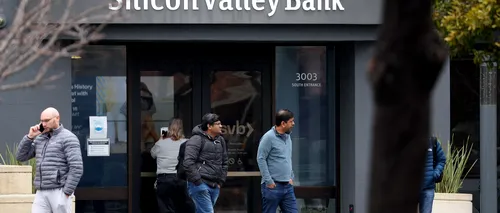 SVB şi doi directori ai băncii insolvente, daţi în judecată de acţionari pentru fraudă / Bursele europene au închis luni în scădere puternică