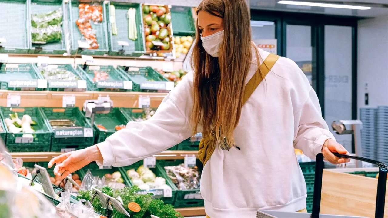 Alimentul al cărui preț s-a triplat în 2022, în România! Costă 80 lei/kg în Carrefour și 100 lei/kg în Mega Image