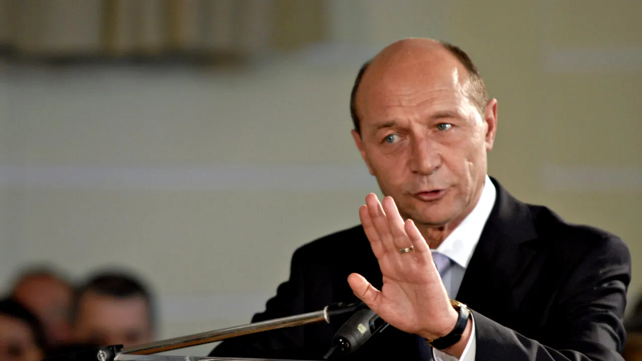 Traian Băsescu ar putea ABSENTA de la ceremonia depunerii jurământului de către Nicușor Dan: 