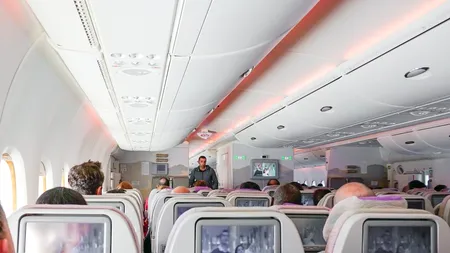 CONTROVERSĂ. Prima companie aeriană care efectuează teste rapide de sânge înainte de îmbarcarea pasagerilor