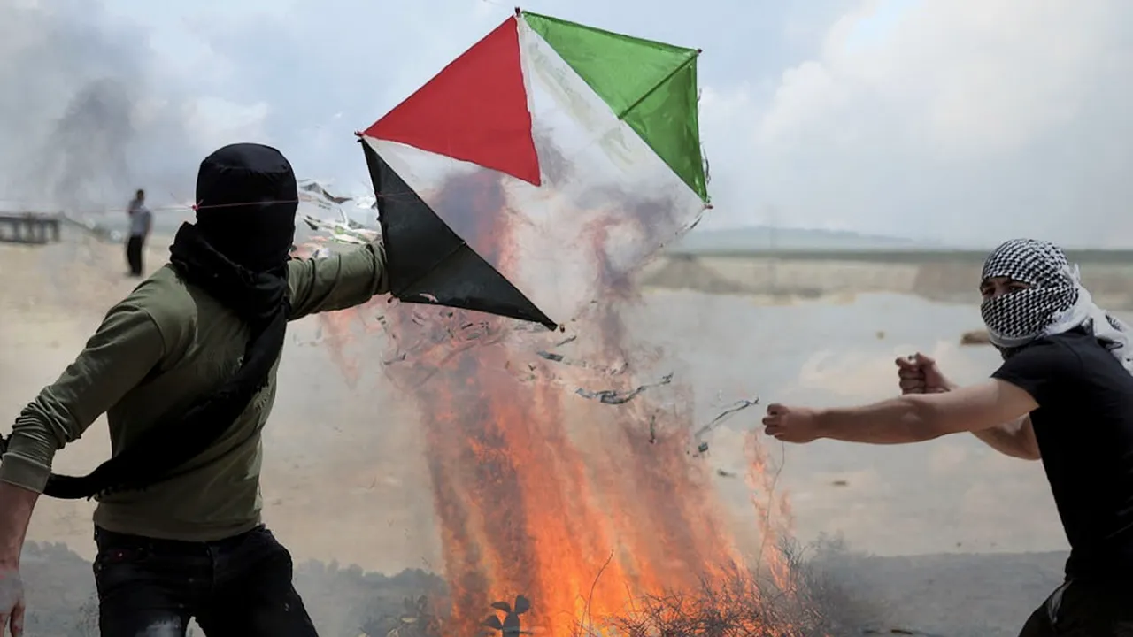 Bayram cu zmeie de foc