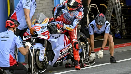 Marc Márquez suferă o depunctare drastică pe circuitul MOTO GP din Assen. Presiunea slabă din pneuri l-a coborât în clasament