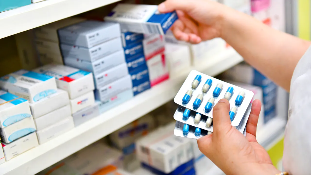 Hoț de medicamente din București, prins în flagrant. Detaliul care le-a atras atenția polițiștilor