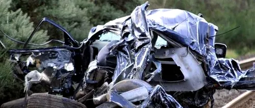 11 persoane au murit, la Iași, după ce mașina în care se aflau a fost lovită de tren. UPDATE