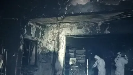 GÂNDUL LIVE. 10 morți după incendiul de la ATI! Lucian Micu, managerul Spitalului Județean din Piatra Neamț, Ionel Arsene, președintele CJ Neamț și Andrei Carabelea, primarul orașului, printre invitații Emmei Zeicescu