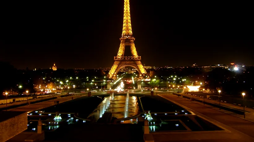 Turnul Eiffel va folosi, începând cu 2015, doar energie regenerabilă