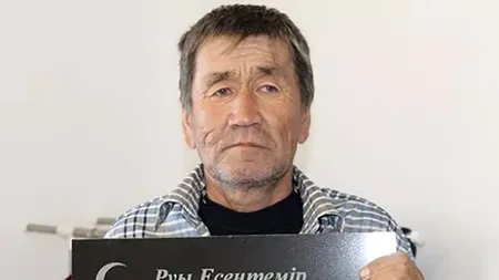 La două luni după ce un test ADN a arătat că A MURIT, un bărbat din Kazahstan a revenit acasă bine mersi. Cum a fost posibilă EROAREA 