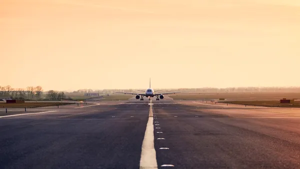 Un om a murit pe pista aeroportului Milan Bergamo din Italia. Toate zborurile au fost suspendate