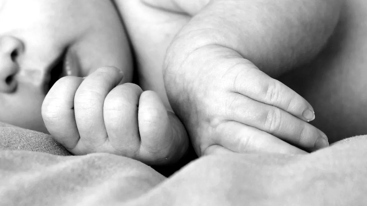 UNA DINTRE mămicile bebelușilor confirmați cu COVID-19: „Am aflat de la medicul ginecolog că bebelușul este confirmat cu coronavirus. DSP-ul nu ne-a sunat absolut deloc”