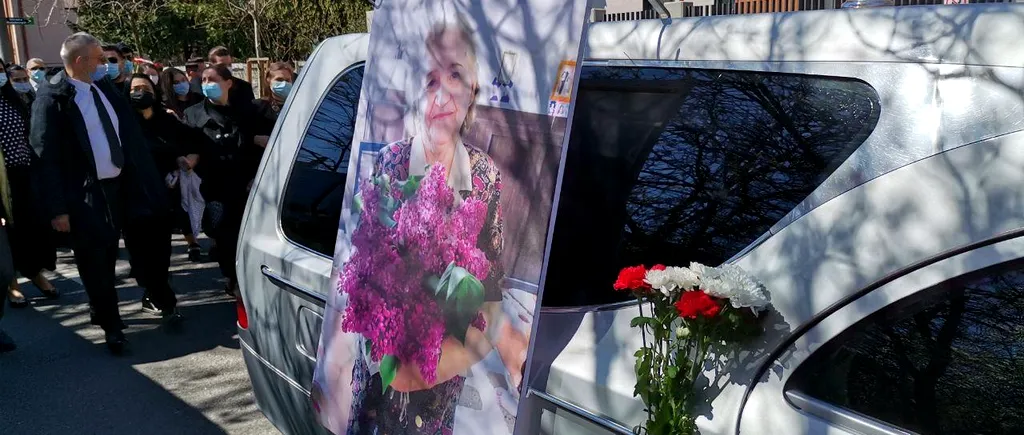 Imagini sfâșietoare de la înmormântarea lui Gabi Luncă. Rudele îndoliate și-au luat adio de la marea doamnă a muzicii de petrecere (FOTO)