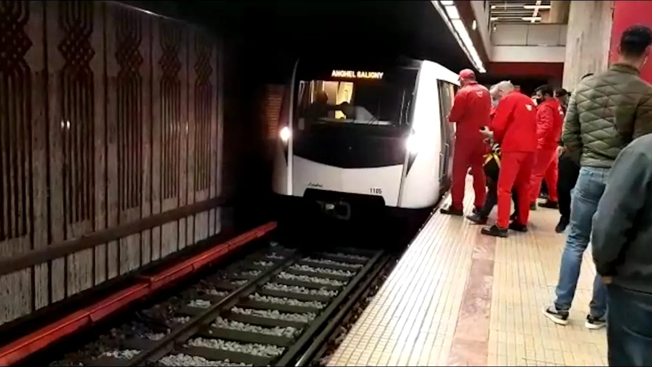 O persoană a căzut pe șine, în stația de metrou Păcii. Metrorex investighează o posibilă tentativă de sinucidere