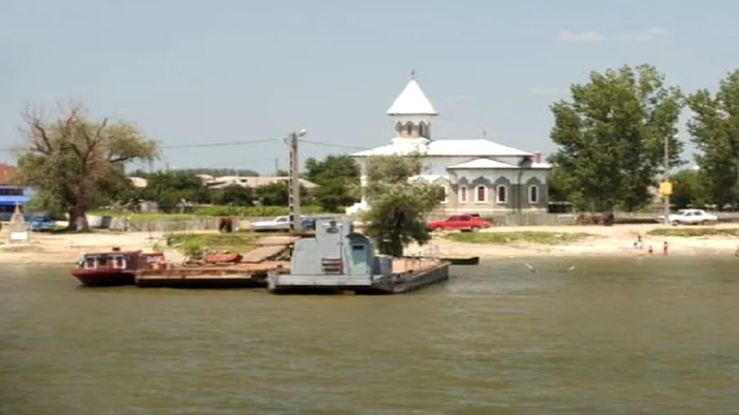 Tragedie pe feribotul Galați-Tulcea. Un bărbat a murit după ce a plonjat în Dunăre