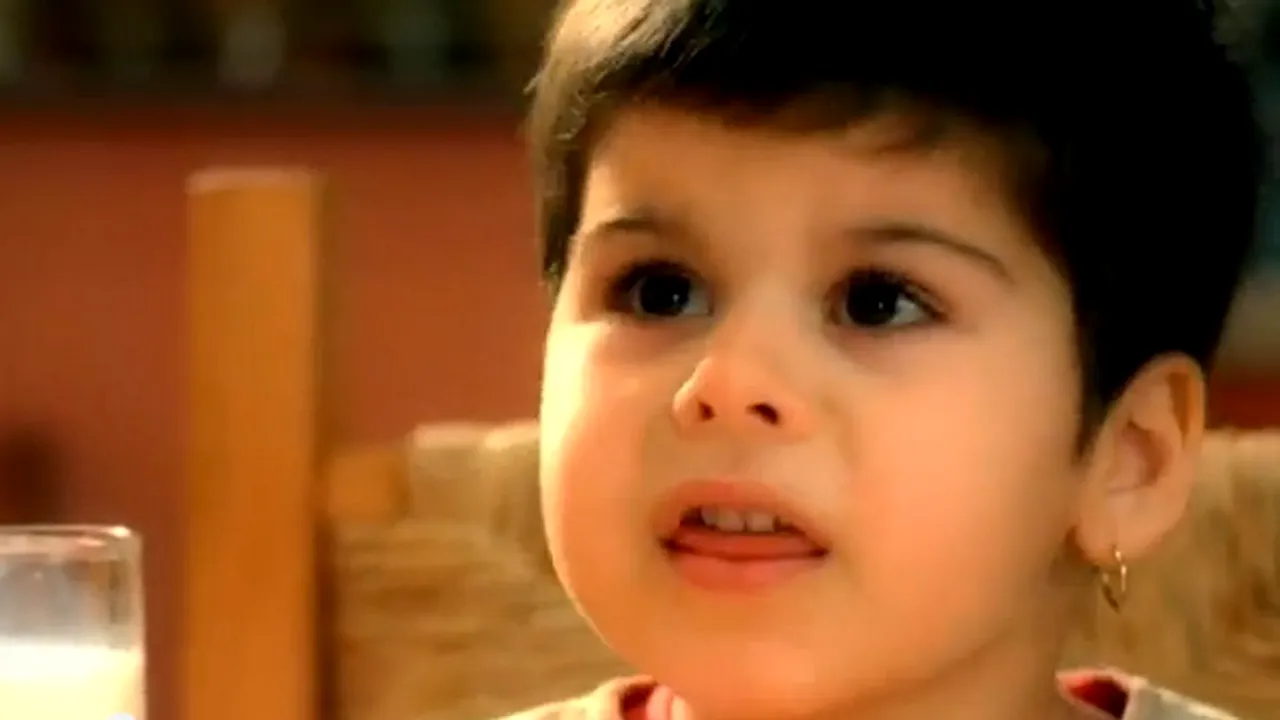 Cum arată și cu ce se ocupă fetița din reclama la salam săsesc. Luzia are 26 de ani